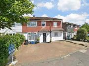 5 Bedroom End Of Terrace House