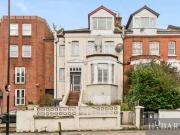 5 Bedroom End Of Terrace House