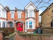 5 Bedroom End Of Terrace House