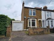 5 Bedroom End Of Terrace House