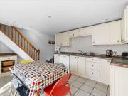 5 Bedroom End Of Terrace House