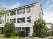 5 Bedroom End Of Terrace House