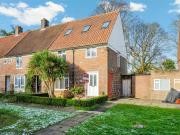 5 Bedroom End Of Terrace House