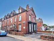 5 Bedroom End Of Terrace House
