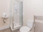 5 bedroom end of terrace house for rent in Barnet...