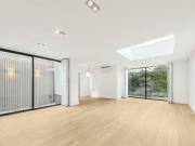 5 Bedroom End Of Terrace House For Rent In St. Johns...