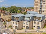5 bedroom end of terrace house for sale
