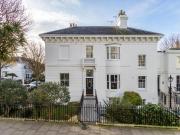 5 bedroom end of terrace house for sale