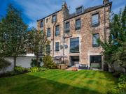 5 bedroom end of terrace house for sale