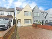 5 bedroom end of terrace house for sale