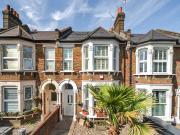 5 bedroom end of terrace house for sale