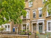 5 bedroom end of terrace house for sale