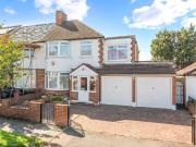 5 bedroom end of terrace house for sale