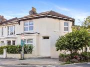 5 bedroom end of terrace house for sale
