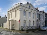 5 bedroom end of terrace house for sale