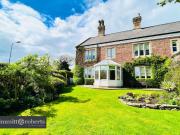 5 bedroom end of terrace house for sale
