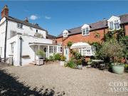 5 bedroom end of terrace house for sale