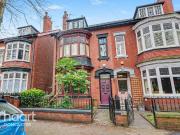 5 bedroom end of terrace house for sale