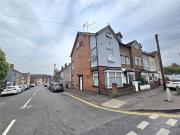 5 bedroom end of terrace house for sale in Aldbourne...