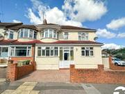 5 Bedroom End Of Terrace House For Sale In Chatham, Kent