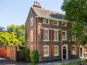 5 bedroom end of terrace house for sale in Clifton,...