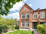 5 bedroom end of terrace house for sale in Croxted Road,...