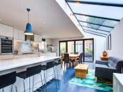 5 Bedroom End Of Terrace House For Sale In London