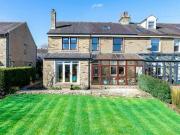 5 Bedroom End Of Terrace House For Sale In Nr...
