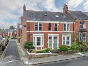 5 bedroom end of terrace house for sale in Ripon...