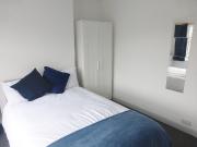 5 Bedroom End of Terrace House to Rent