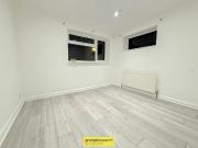 5 bedroom end of terrace house to rent