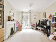 5 bedroom end of terrace house to rent