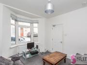 5 bedroom end of terrace house to rent