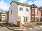 5 bedroom end of terrace house to rent