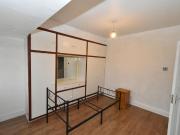 5 bedroom end of terrace house to rent