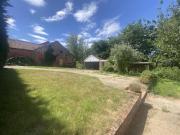 5 bedroom farm house to rent