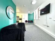 5 Bedroom Flat