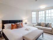 5 Bedroom Flat
