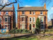 5 Bedroom Flat