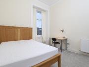 5 bedroom flat for rent in Albert Avenue, Queens Park,...