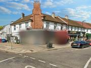 5 bedroom flat for sale