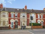 5 bedroom flat for sale