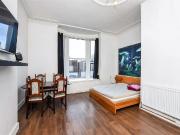 5 bedroom flat for sale