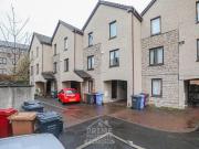 5 bedroom flat for sale