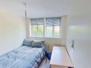 5 bedroom flat to rent