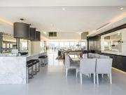 5 bedroom flat to rent