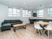 5 bedroom flat to rent