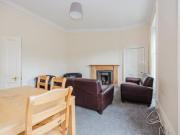 5 bedroom flat to rent