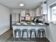 5 bedroom flat to rent