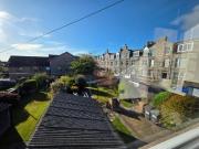 5 bedroom flat to rent
